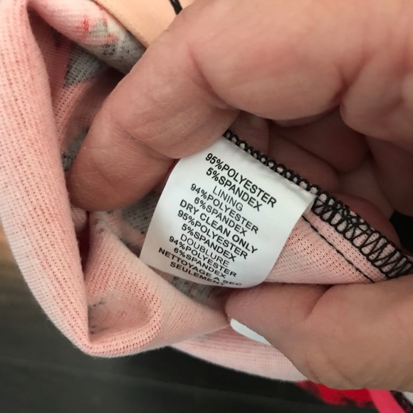 🌺Trina Turk🌺Gorgeous multi color floral 🌺 - Picture 4 of 4